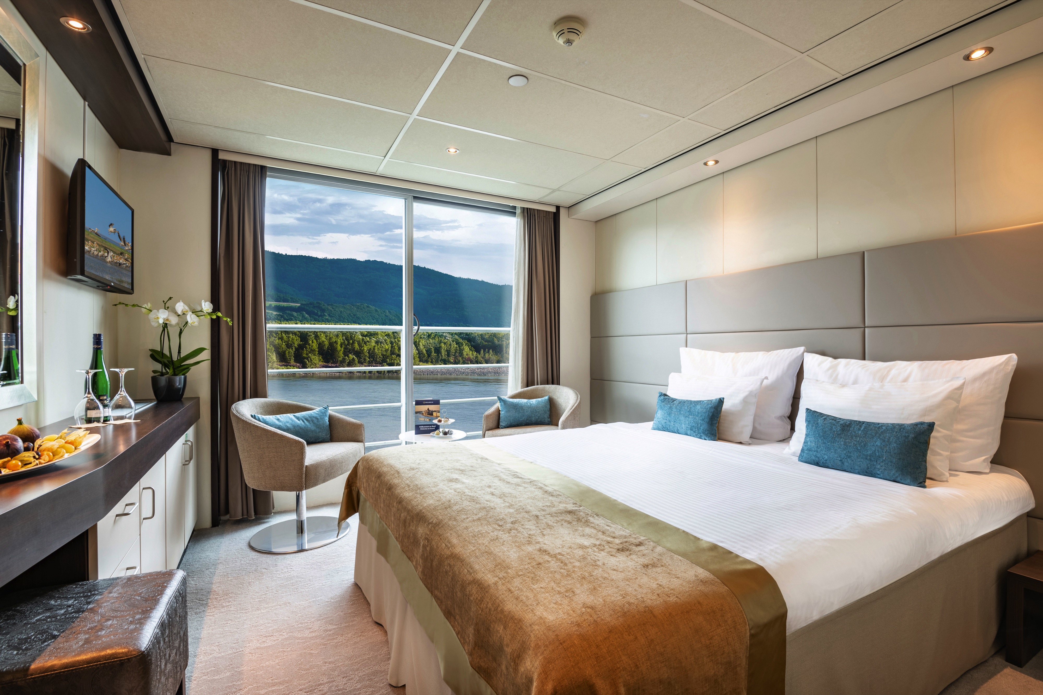 AMADEUS Brilliant A-1 B-1 & B-4 ©Lueftner Cruises Amadeus Marcel Wollsdorf.jpg